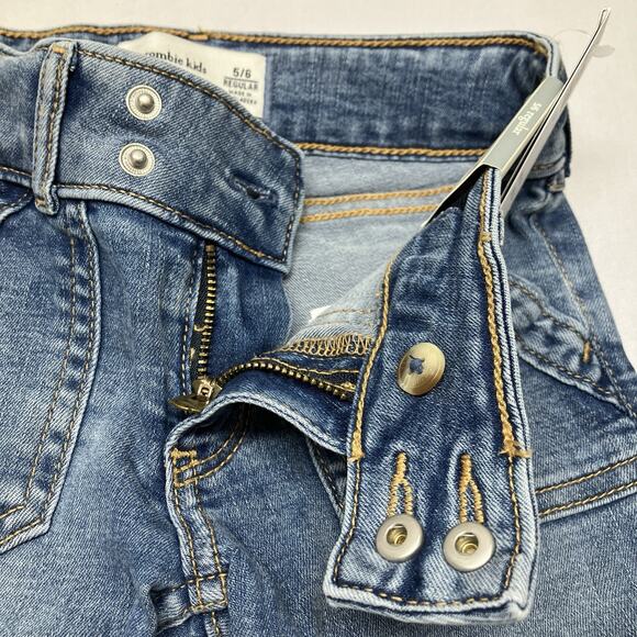 abercrombie kids Girls Low Rise Bootcut Jeans Size 5/6 Regular Y2K Medium Wash - Picture 5 of 10